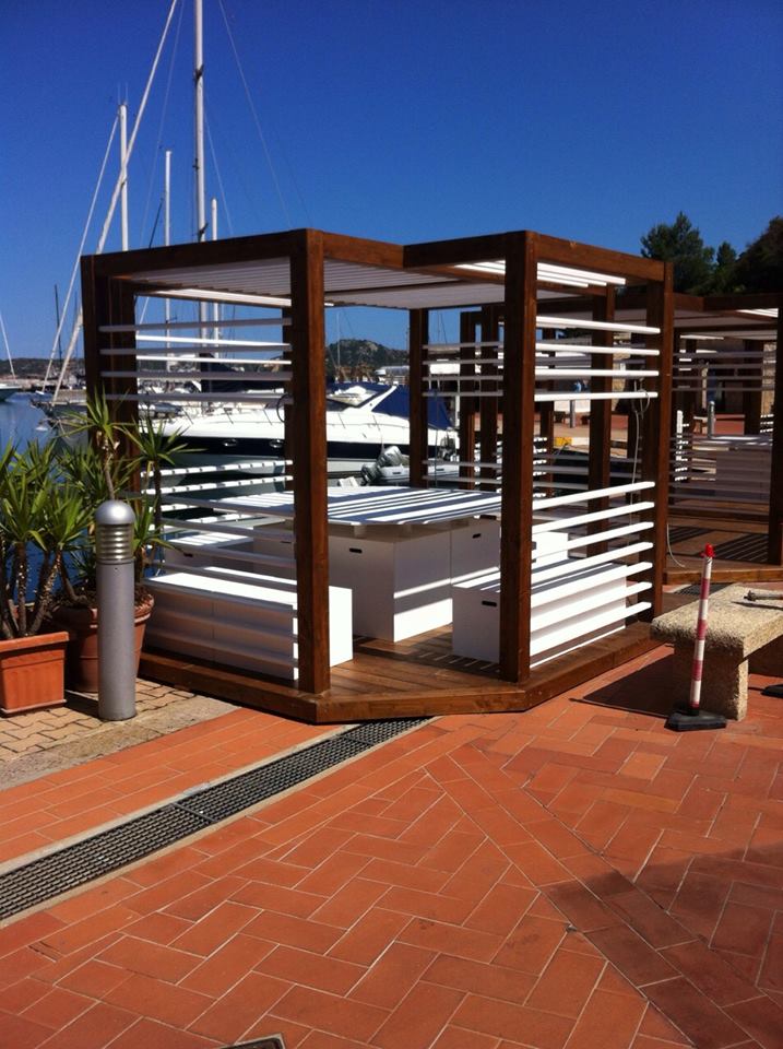 gazebo moderno in legno