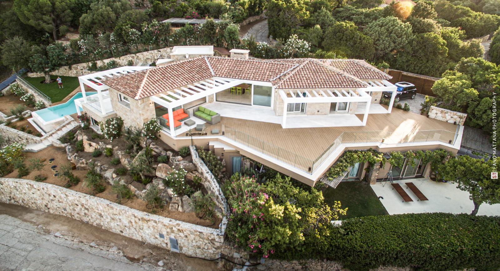 villa privata con verande in legno
