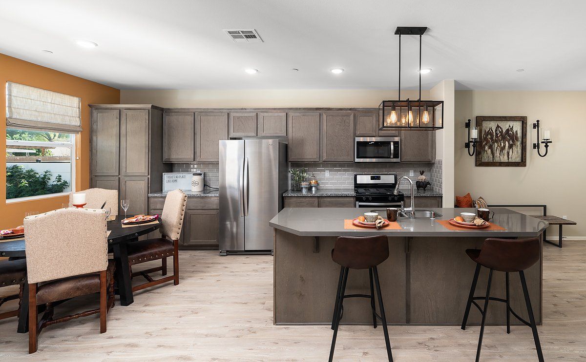 available homes | harris farm townhomes | rc hobbs companies | Orange, CA 92866
