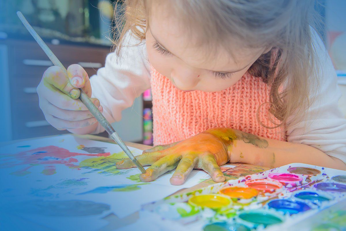 girl painting