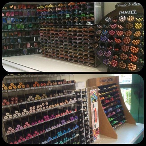 scaffale colori per pittura