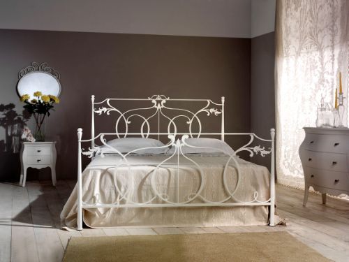 letto in ferro battuto bianco