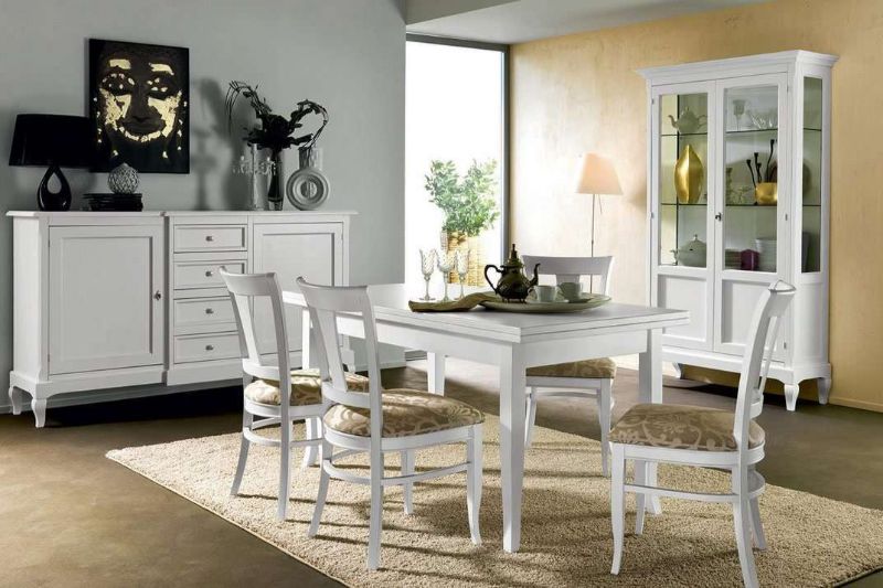 Mobili e pensili cristalliera per la sala da pranzo