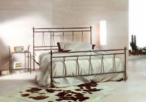 Letto in ferro forgiato a mano
