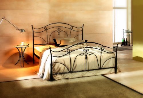 Letto ferro battuto antico