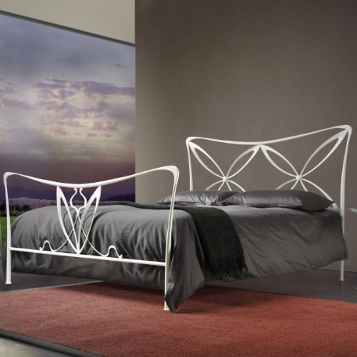 Letto matrimoniale in ferro battuto in varie finiture