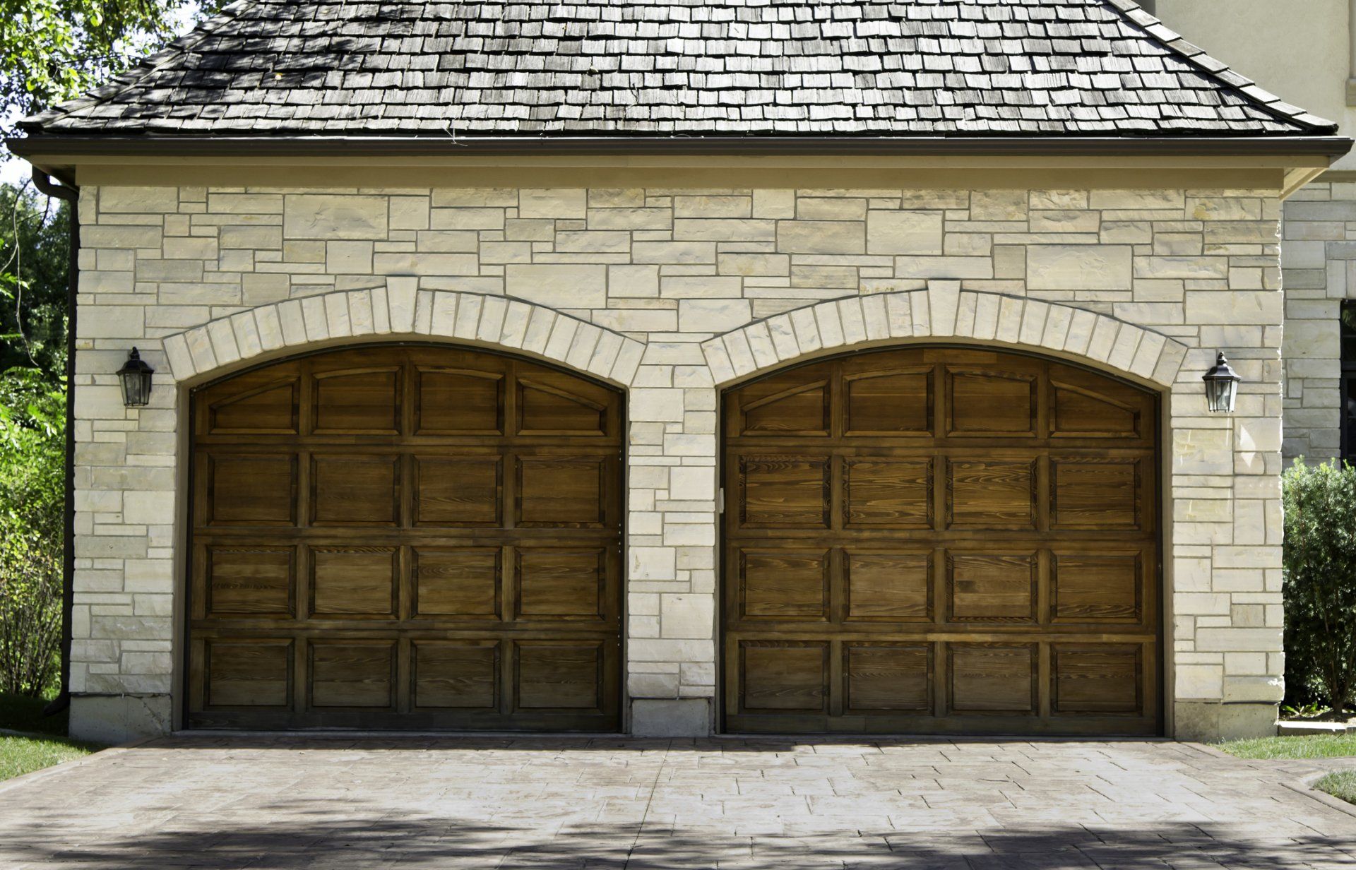 Emergency Garage Door Repair offered by All Automatic Overhead Doors