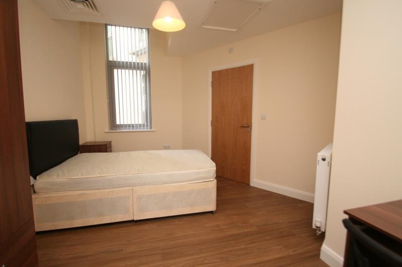 Bloomsbury Court Nottingham apartment bedroom angle view