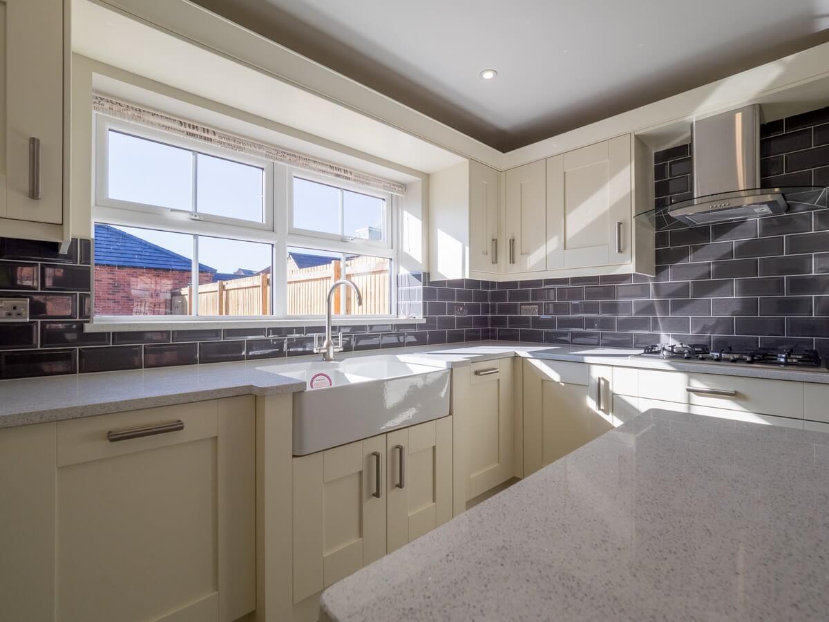 white kitchen top 6