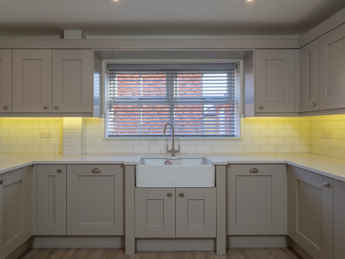 white kitchen top 2