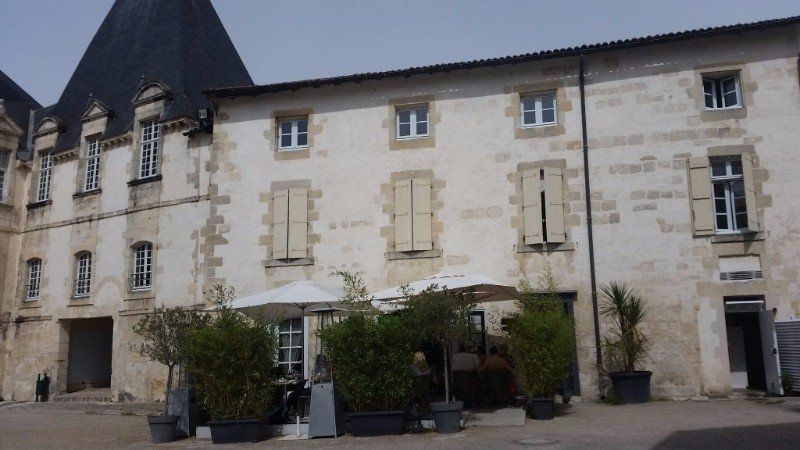Le Scorlion restaurant St Jean d'Angely