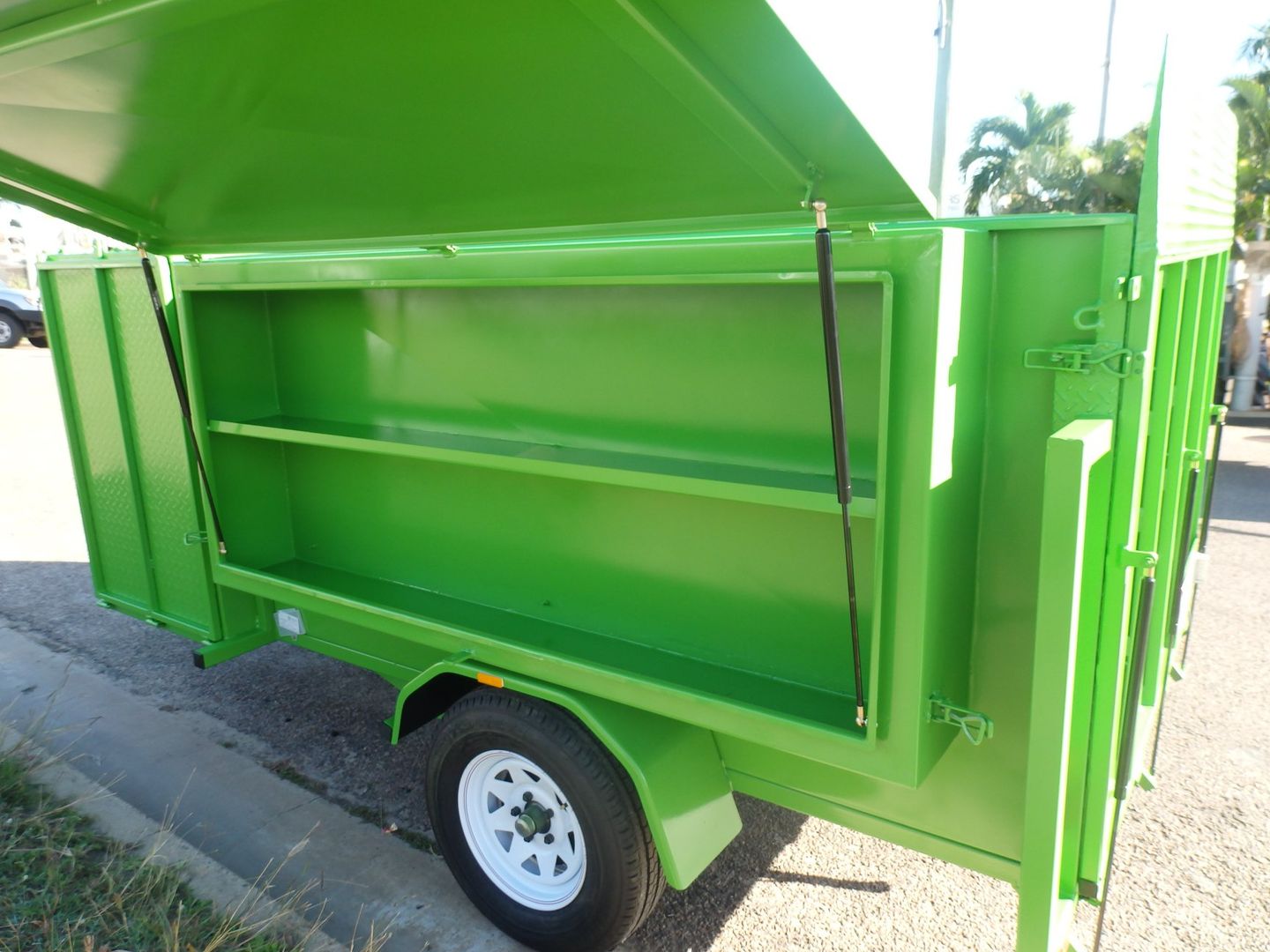 Green Trailer — Budget Trailers in Garbutt, QLD Green Trailer — Budget Trailers in Garbutt, QLD