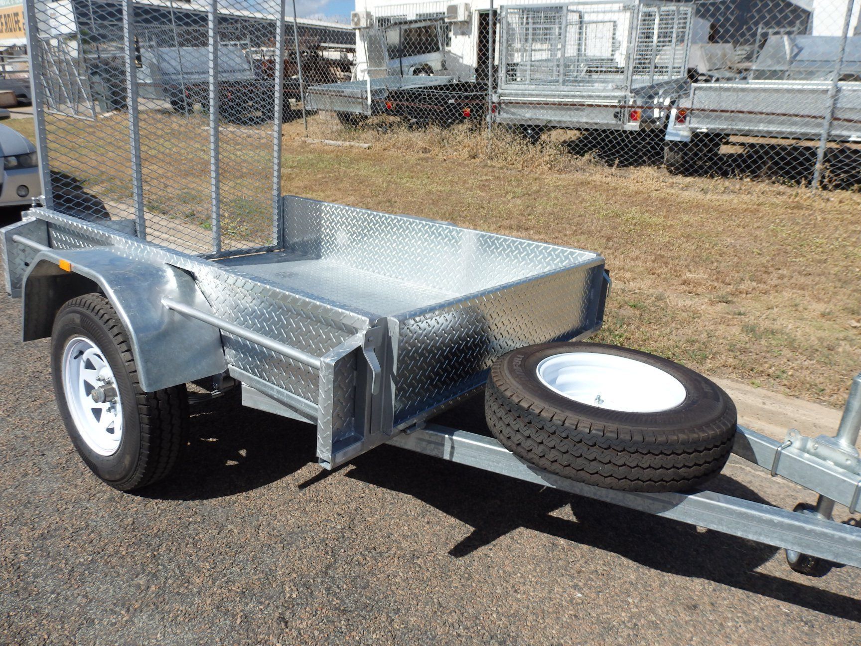 Trailer Specialists — Budget Trailers in Garbutt, QLD