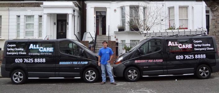 Moving Cleans – London – All Care Cleaning – Moving boxes and hoover