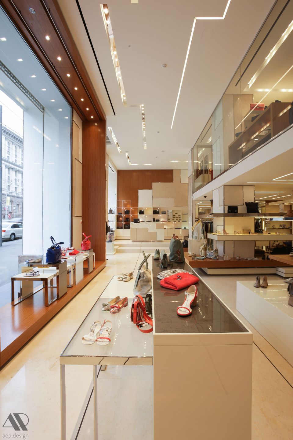 edificio moderno per il retail di lusso