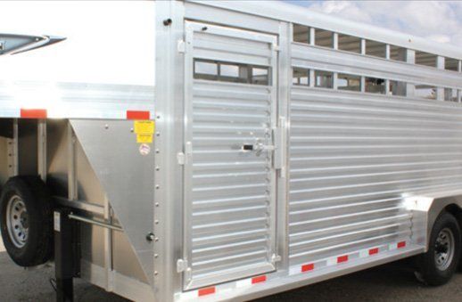 Titan Aluminum Gooseneck Livestock Trailer - Driver Side