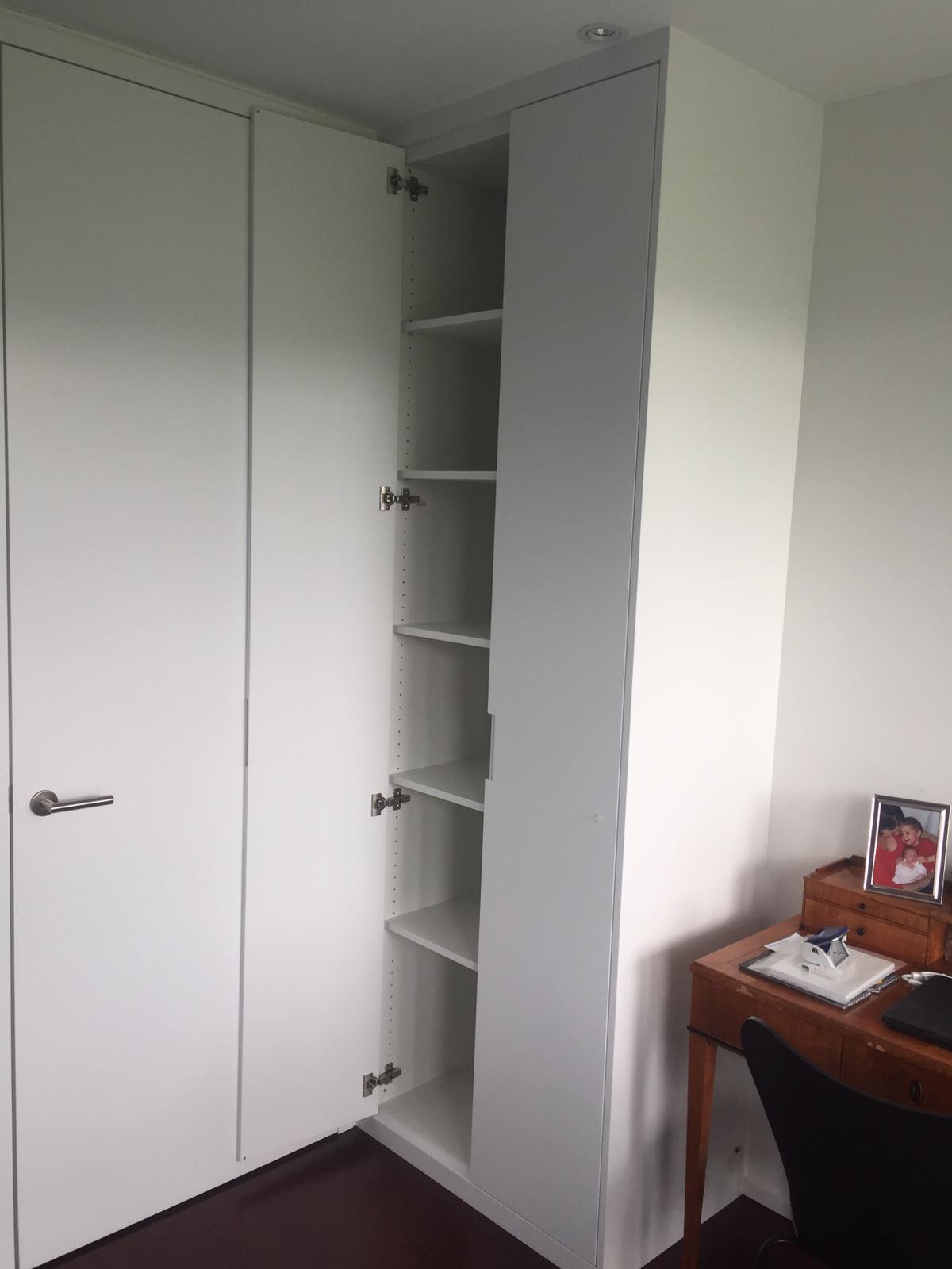 Griffloser Einbauschrank