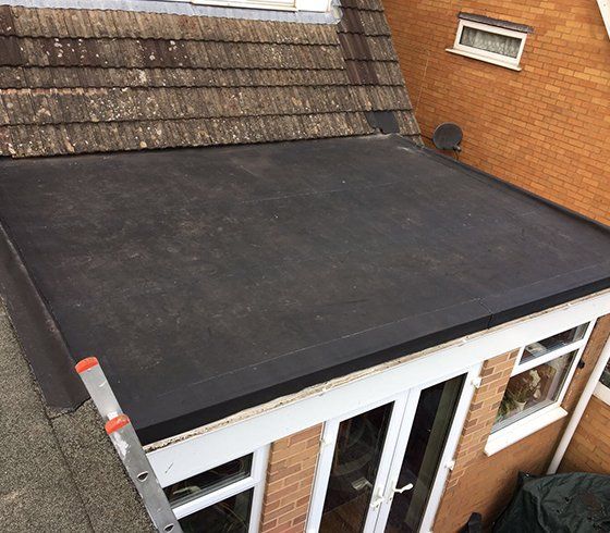 single-ply rubber membrane roofing