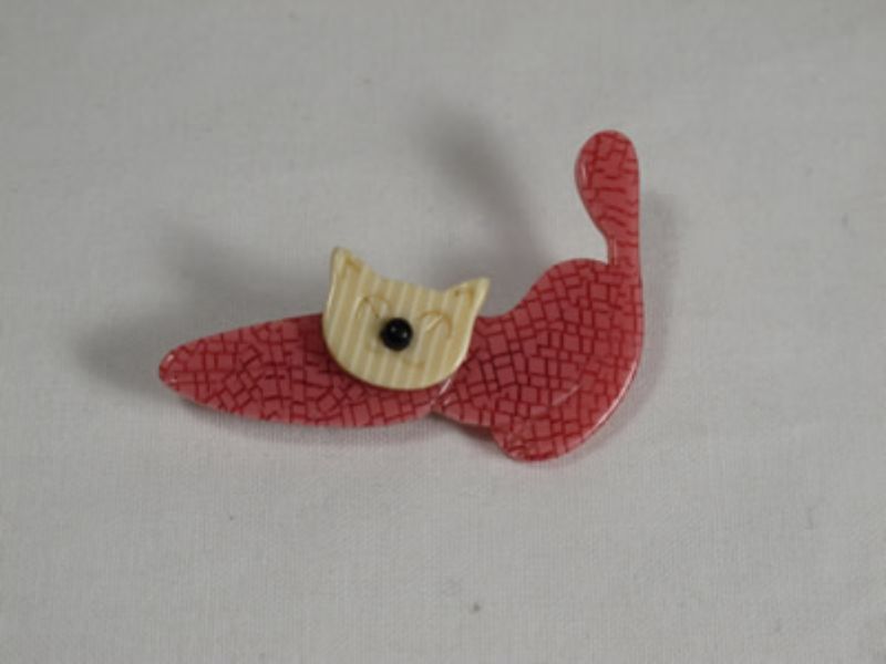 Antic brooch