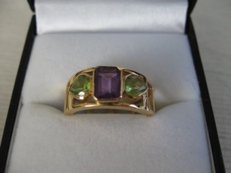 Antic gold ring