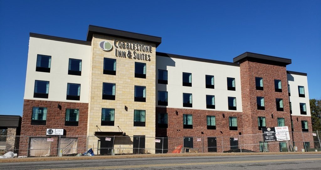 Cobblestone Hotel
