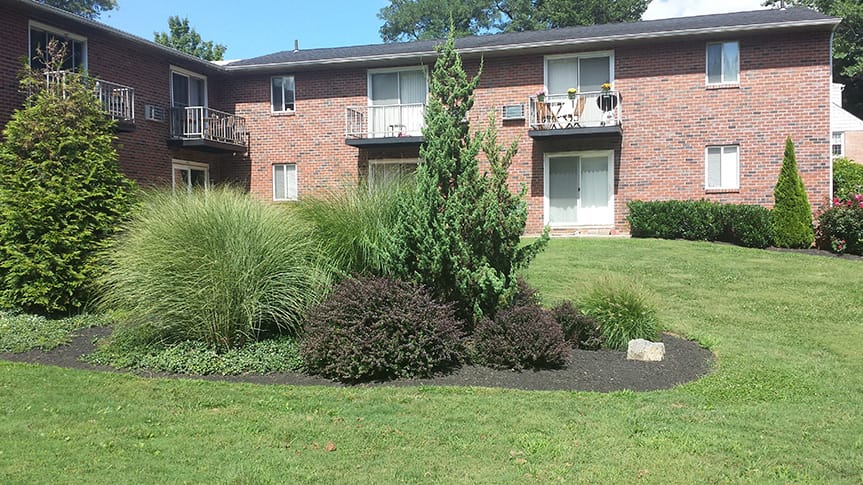Lawrence Court Apartments 
85 Lawrence Rd. Broomall , PA 19008