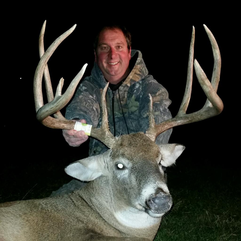 Whitetail Deer hunting Iowa, Whitetail deer hunting outfitter, Deer hunting guide Iowa