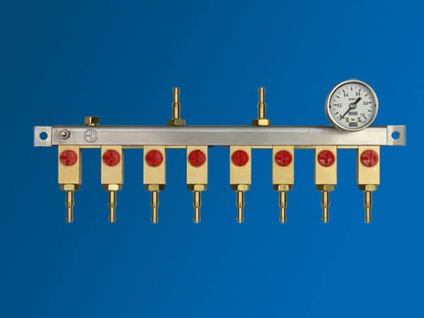 DL 330 overpressure leak detector
