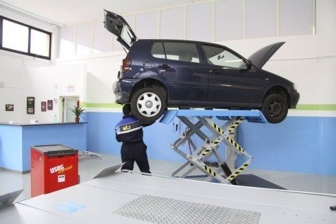 Auto sul carroponte