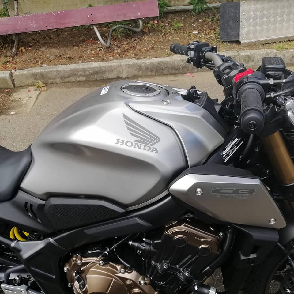 moto rossa metallizzata