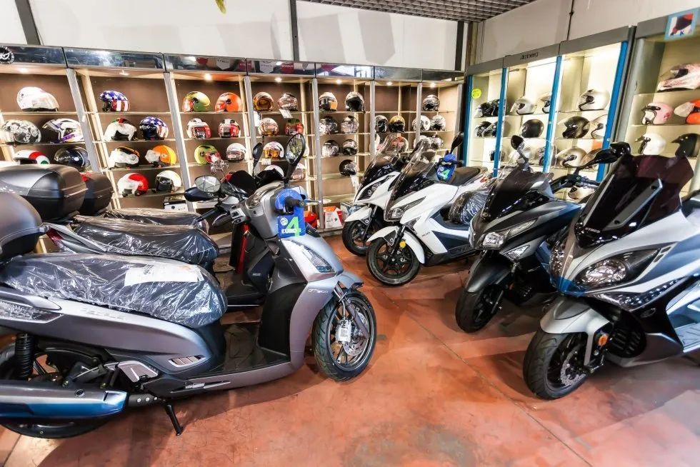 scooter in esposizione