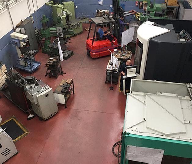officina per realizzazione stampi per industrie