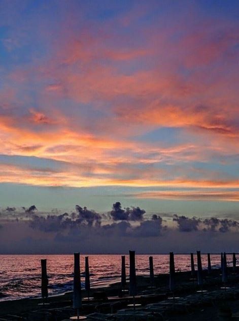 tramonto sulla spiaggia