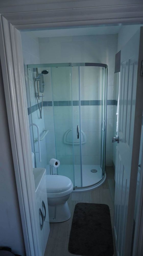 Deluxe Room Bathroom