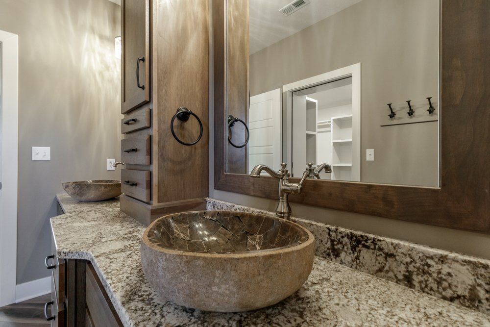 Want a Custom Bathroom in Columbia, MO? Call Hansman Custom Homes