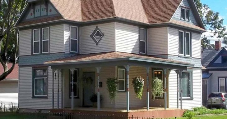 Property — Sample House in Champaign, JL