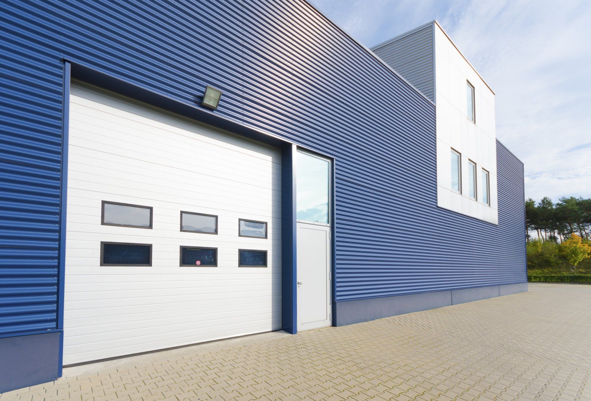 Photograph of a warehouse exteritor