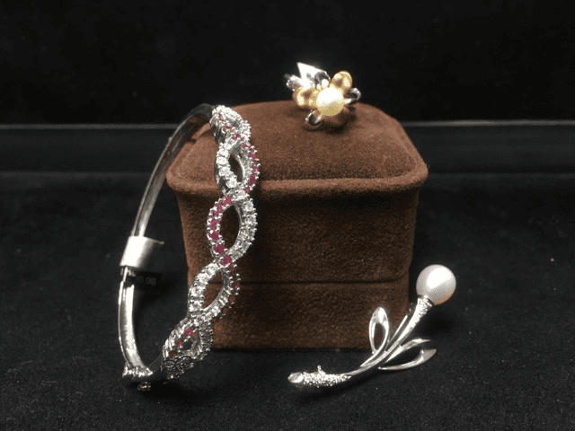 box of diamond ring