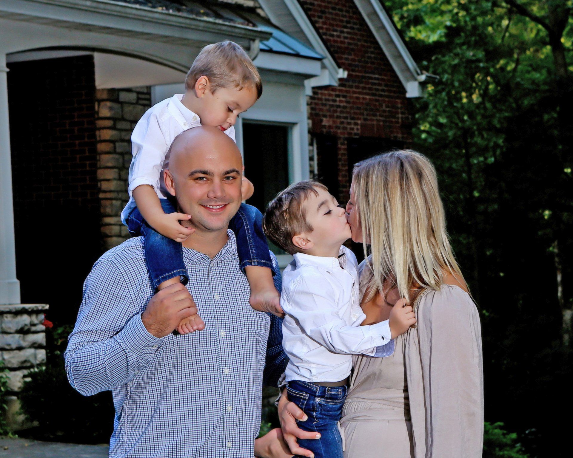 Portrait Of Multi-Generation Family Group — Plain City, OH — Portraits by Lisa