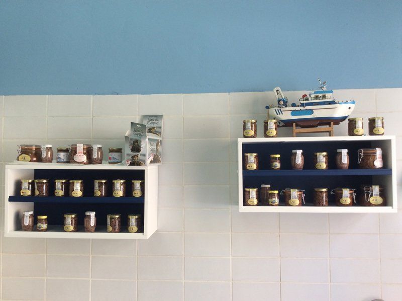 Assortimento di pesce sottolio