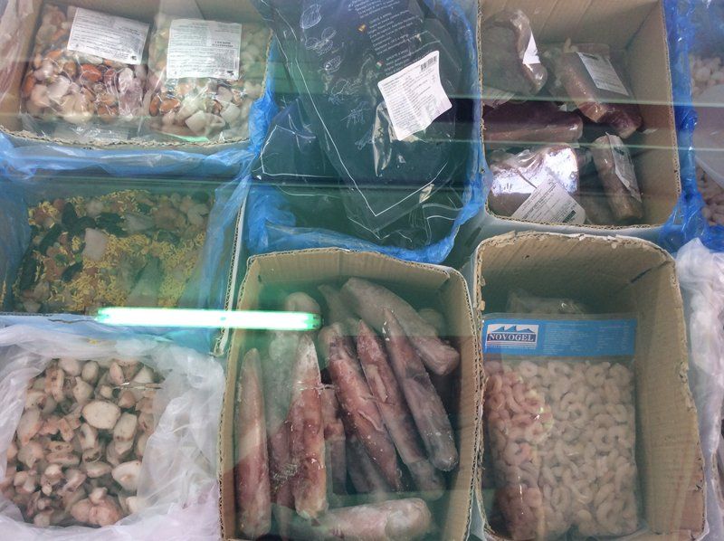Assortimento di pesce surgelato