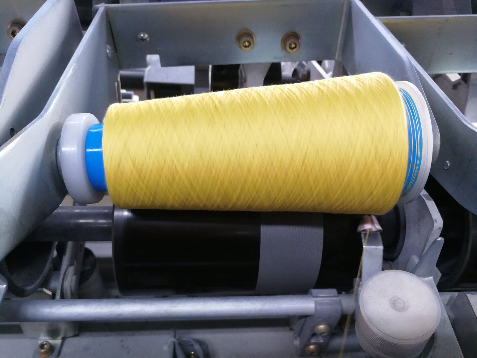 filato giallo