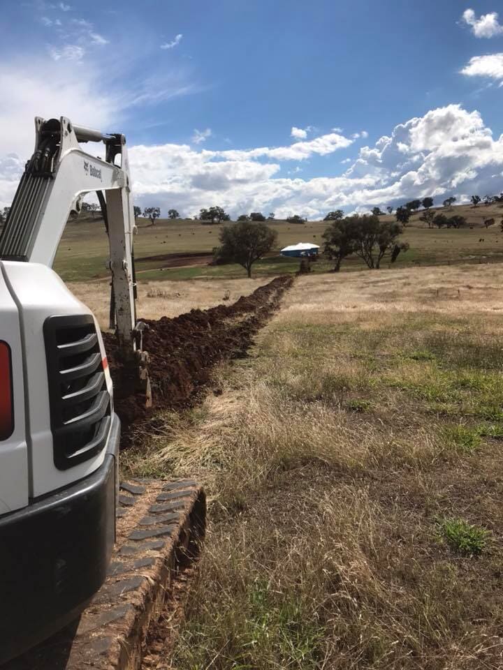 Digging — ASP Electrical Orange in Emu Swamp, NSW Digging — ASP Electrical Orange in Emu Swamp, NSW