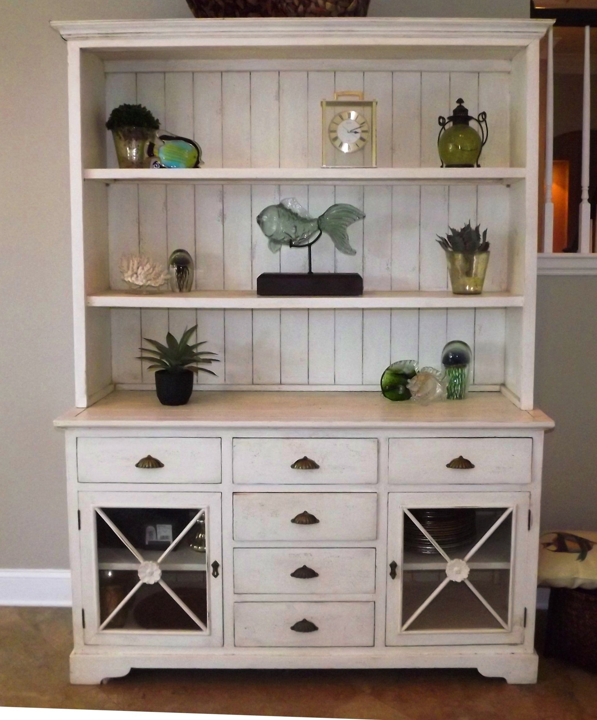 Bookcase Styling