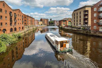 Barge going thru Leeds