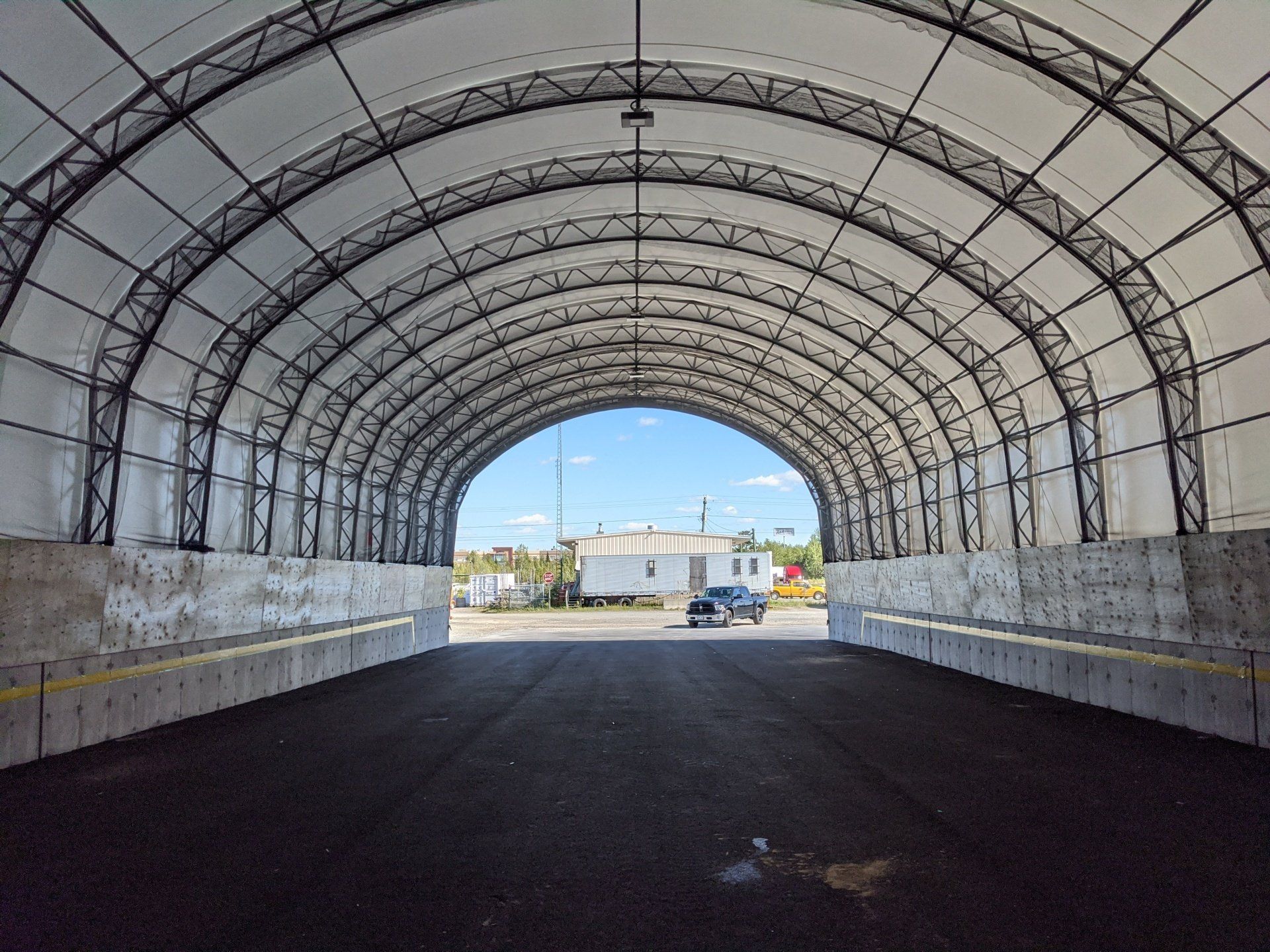 ARCH SPAN BUILDINGS SERVES SALT - SAND - FERTILIZER - BULK STORAGE INDUSTRY