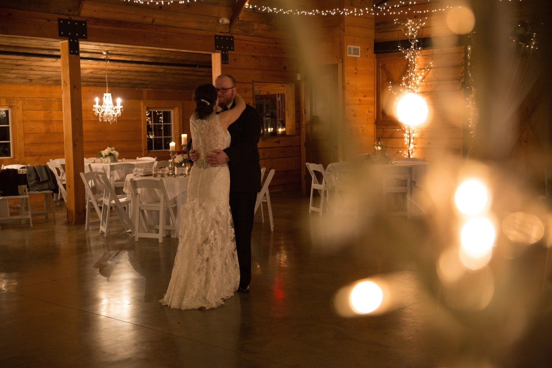bride groom first dance