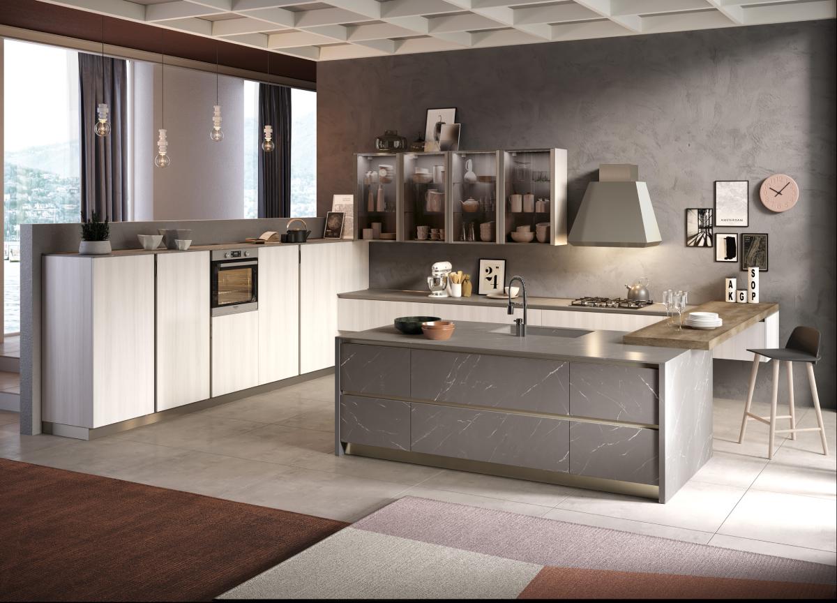 Cucina moderna con isola