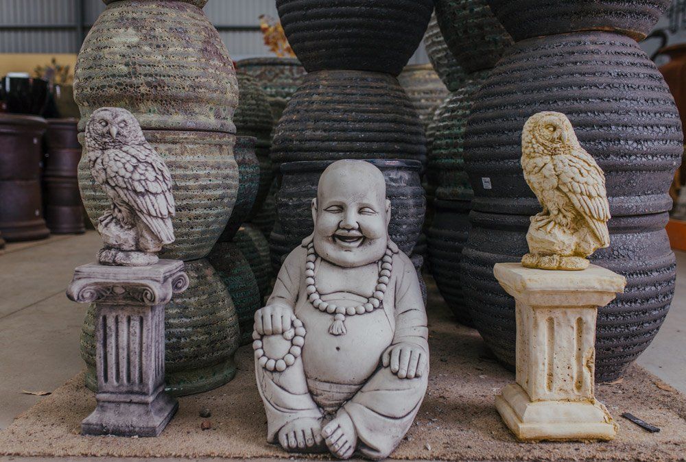 statue