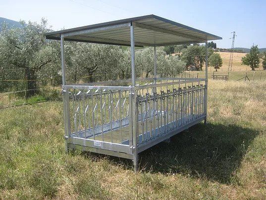 Mangiatoia prefabbricata